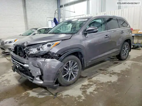 5TDJGRFH5HS029617 — 2017 Toyota Highlander, Передняя часть, фото до ремонта
