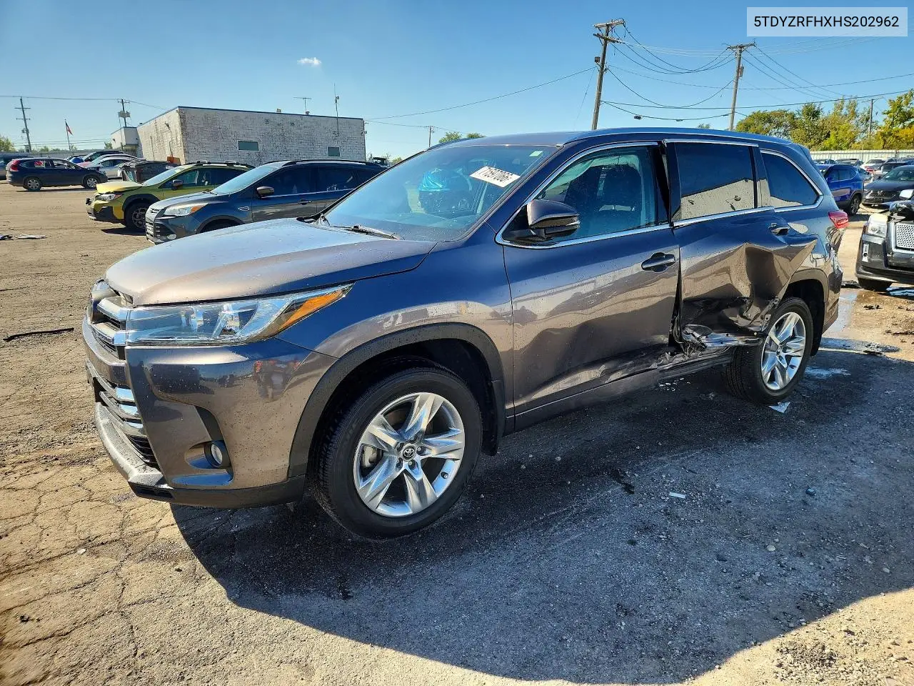 5TDYZRFHXHS202962 Toyota Highlander 2017 — повреждение Сторона, фото до ремонта