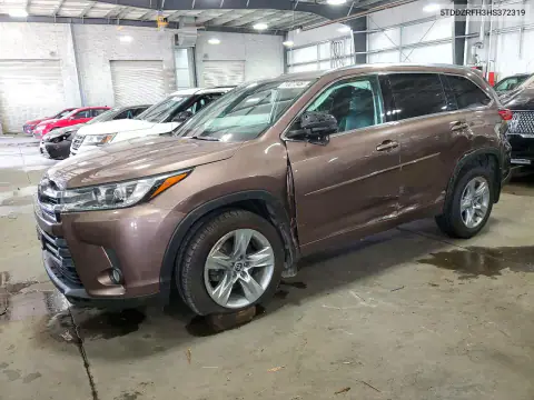 5TDDZRFH3HS372319 — 2017 Toyota Highlander, Сторона, фото до ремонта