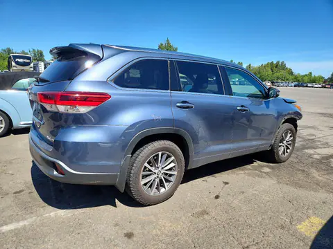 2018 Toyota Highlander VIN 5TDJZRFH9JS898267 фото 3