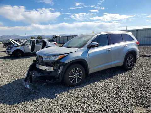 5TDJZRFH1JS560362 — 2018 Toyota Highlander, Передняя часть (Front End), фото до ремонта