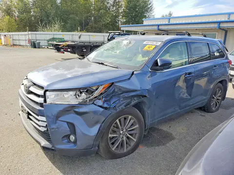5TDJZRFH4JS486032 — 2018 Toyota Highlander, Передняя часть (Front End), фото до ремонта