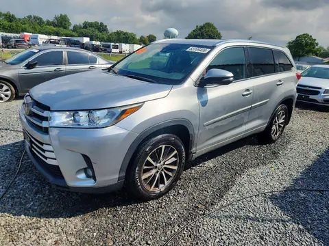 5TDJZRFH4JS532359 — 2018 Toyota Highlander, Боковая часть (Side), фото до ремонта