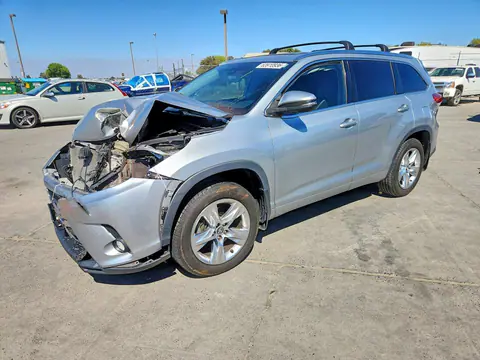 5TDDZRFH3JS828972 — 2018 Toyota Highlander, Передняя часть (Front End), фото до ремонта