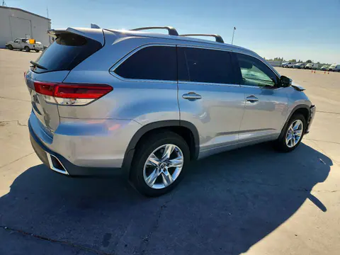 2018 Toyota Highlander VIN 5TDDZRFH3JS828972 фото 3
