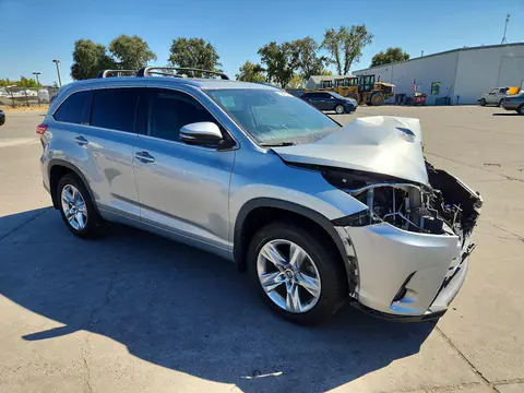 2018 Toyota Highlander VIN 5TDDZRFH3JS828972 фото 4