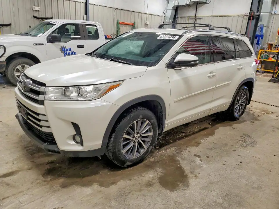 5TDJZRFH5JS857862 Toyota Highlander 2018 — повреждение Град, фото до ремонта