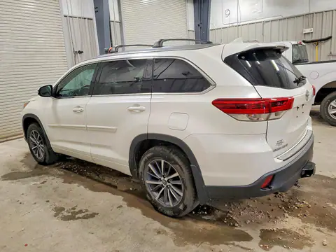 5TDJZRFH5JS857862 — 2018 Toyota Highlander, фото 2 с аукциона Copart 30.09.2026, Град