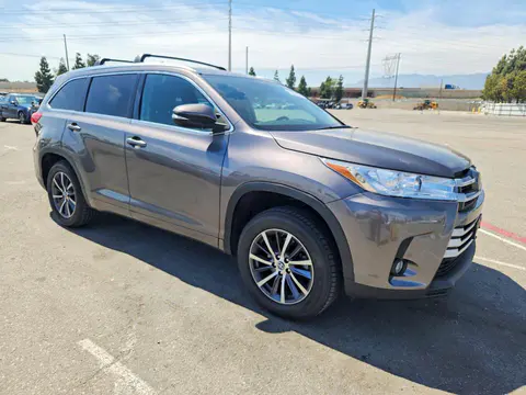 2018 Toyota Highlander VIN 5TDKZRFH6JS529757 фото 4