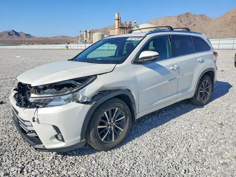 5TDJZRFHXJS814134 — 2018 Toyota Highlander, Передняя часть (Front End), фото до ремонта