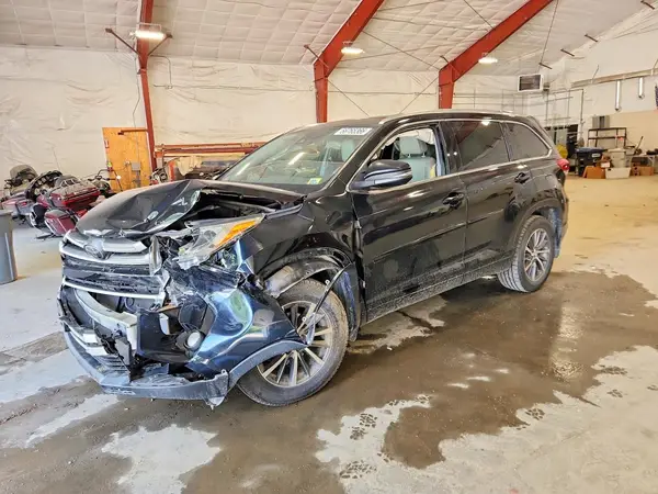 5TDJZRFH4JS894174 — 2018 Toyota Highlander, Передняя часть (Front End), фото до ремонта