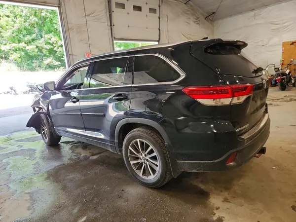 5TDJZRFH4JS894174 — 2018 Toyota Highlander, фото 2 с аукциона Copart, Передняя часть