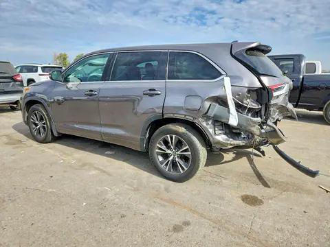 2018 Toyota Highlander VIN 5TDBZRFH0JS826815 фото 2