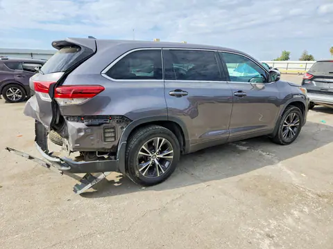 2018 Toyota Highlander VIN 5TDBZRFH0JS826815 фото 3