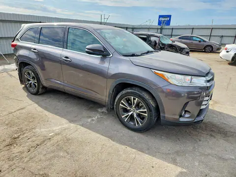 2018 Toyota Highlander VIN 5TDBZRFH0JS826815 фото 4