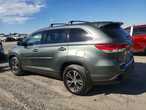 2018 Toyota Highlander VIN 5TDZZRFH1JS258900 фото 2