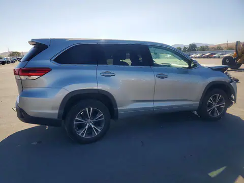 2018 Toyota Highlander VIN 5TDZZRFH0JS248021 фото 3