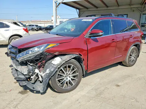 5TDKZRFH7JS540041 — 2018 Toyota Highlander, Передняя часть (Front End), фото до ремонта