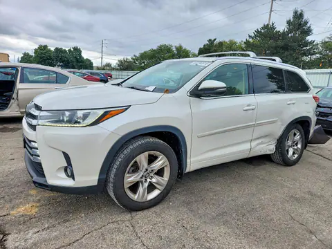 5TDDZRFH6JS866115 — 2018 Toyota Highlander, Задняя часть (Rear End), фото до ремонта