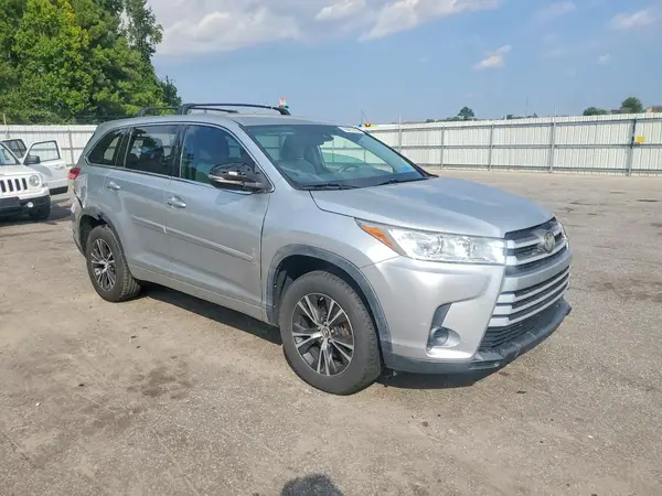 5TDZZRFH2JS288326 — 2018 Toyota Highlander, фото 4 с аукциона Copart 15.10.2026, Задняя часть