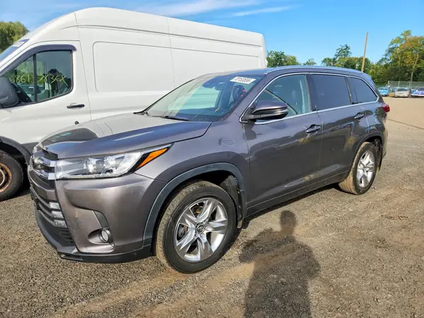 5TDDZRFH5JS488353 — 2018 Toyota Highlander, Мелкие вмятины и царапины (Minor Dent/Scratches), фото до ремонта