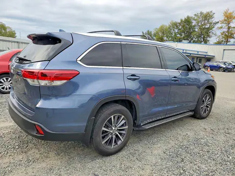 2018 Toyota Highlander VIN 5TDJZRFH3JS833379 фото 3