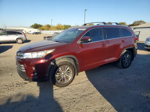 5TDJZRFH6JS886934 — 2018 Toyota Highlander, Боковая часть (Side), фото до ремонта