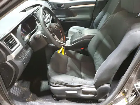 2018 Toyota Highlander Le VIN 5TDBZRFH6JS843523 фото 7