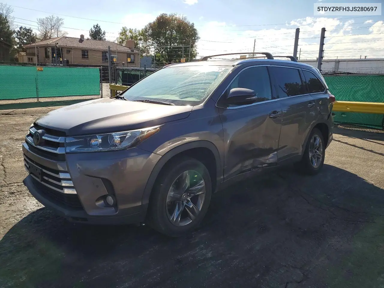 5TDYZRFH3JS280697 Toyota Highlander 2018 — повреждение Сторона, фото до ремонта