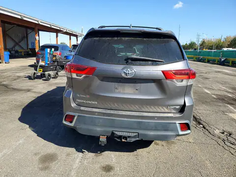 5TDYZRFH3JS280697 — 2018 Toyota Highlander, фото 6 с аукциона Copart 15.10.2026, Сторона