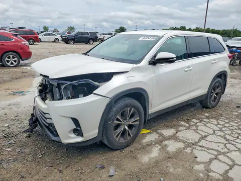 5TDBZRFH4KS922819 — 2019 Toyota Highlander, Передняя часть (Front End), фото до ремонта