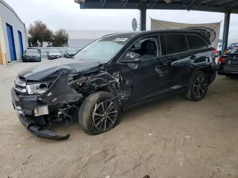 5TDKZRFH6KS345095 — 2019 Toyota Highlander, Передняя часть (Front End), фото до ремонта