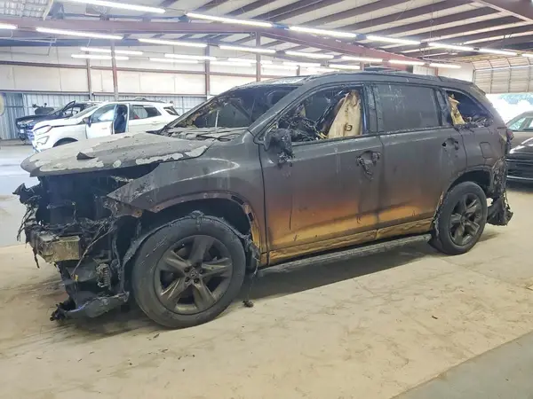 5TDDZRFH4KS979644 — 2019 Toyota Highlander, Пожар (Burn), фото до ремонта