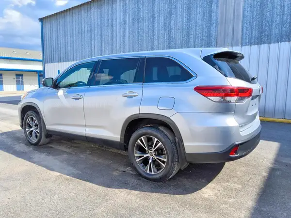 5TDBZRFH0KS962931 — 2019 Toyota Highlander, фото 2 с аукциона Copart 03.10.2026, Механические повреждения
