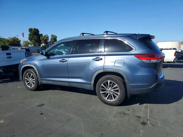 5TDJZRFH8KS724692 — 2019 Toyota Highlander, фото 2 с аукциона Copart, Естественный износ