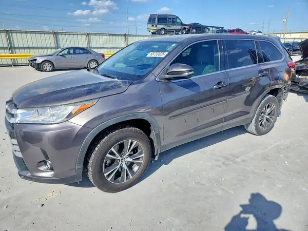 5TDZZRFH4KS324258 — 2019 Toyota Highlander, Задняя часть (Rear End), фото до ремонта