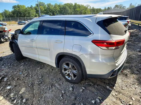 5TDDZRFH3KS711524 — 2019 Toyota Highlander, фото 2 с аукциона Copart 06.10.2026, Передняя часть
