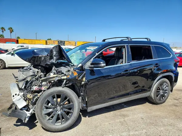 5TDJZRFH0KS732317 — 2019 Toyota Highlander, Передняя часть (Front End), фото до ремонта