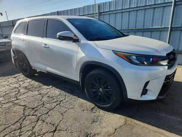 5TDJZRFH9KS629896 — 2019 Toyota Highlander, фото 4 с аукциона Copart 28.09.2026, Задняя часть