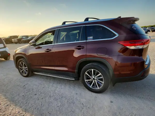 5TDKZRFH6KS298439 — 2019 Toyota Highlander, фото 2 с аукциона Copart, Град