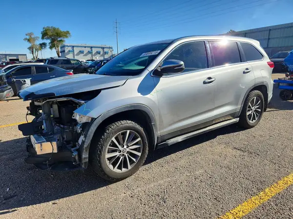 5TDJZRFH0KS627230 — 2019 Toyota Highlander, Боковая часть (Side), фото до ремонта