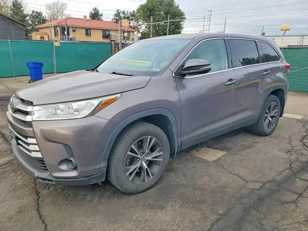 5TDBZRFH7KS964904 — 2019 Toyota Highlander, Задняя часть (Rear End), фото до ремонта