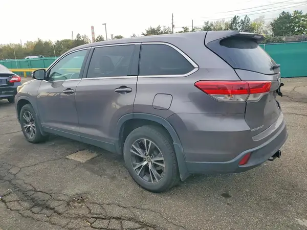 5TDBZRFH7KS964904 — 2019 Toyota Highlander, фото 2 с аукциона Copart 06.10.2026, Задняя часть
