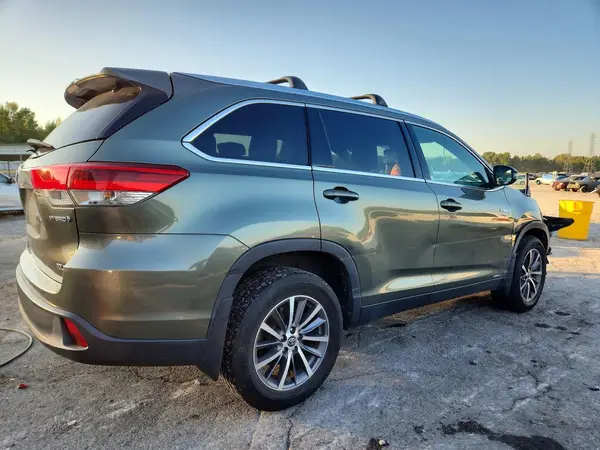 5TDJGRFH2KS055339 — 2019 Toyota Highlander, фото 3 с аукциона Copart 06.10.2026, Передняя часть