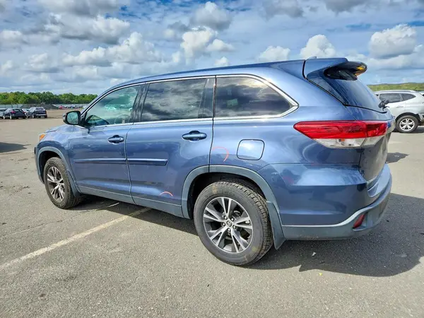 5TDBZRFH2KS941398 — 2019 Toyota Highlander, фото 2 с аукциона Copart 07.10.2026, Боковая часть