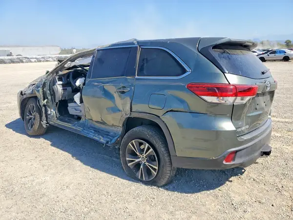 5TDZARFH6KS052917 — 2019 Toyota Highlander, фото 2 с аукциона Copart, Опрокидывание
