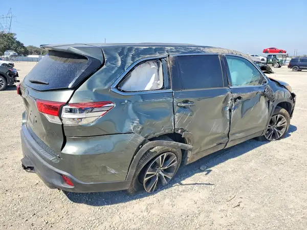 5TDZARFH6KS052917 — 2019 Toyota Highlander, фото 3 с аукциона Copart, Опрокидывание