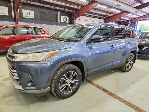 5TDBZRFH3KS986561 — 2019 Toyota Highlander, Задняя часть (Rear End), фото до ремонта