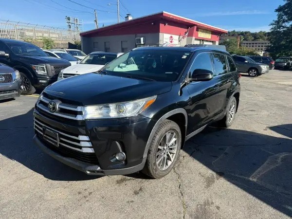 5TDJZRFH7KS980614 — 2019 Toyota Highlander, Мелкие вмятины и царапины (Minor Dent/Scratches), фото до ремонта