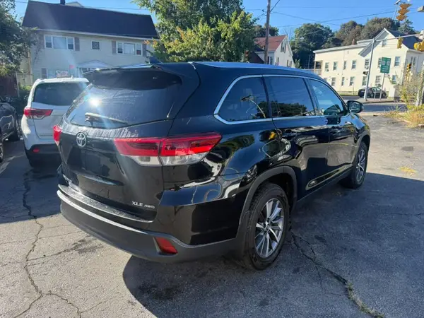 5TDJZRFH7KS980614 — 2019 Toyota Highlander, фото 3 с аукциона Copart 30.09.2026, Мелкие вмятины и царапины